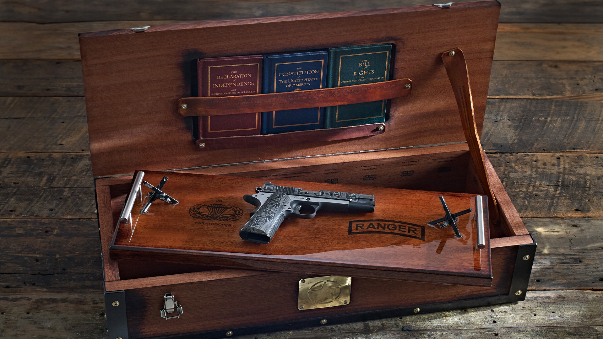 D-Day Tribute Pistol &amp; Case