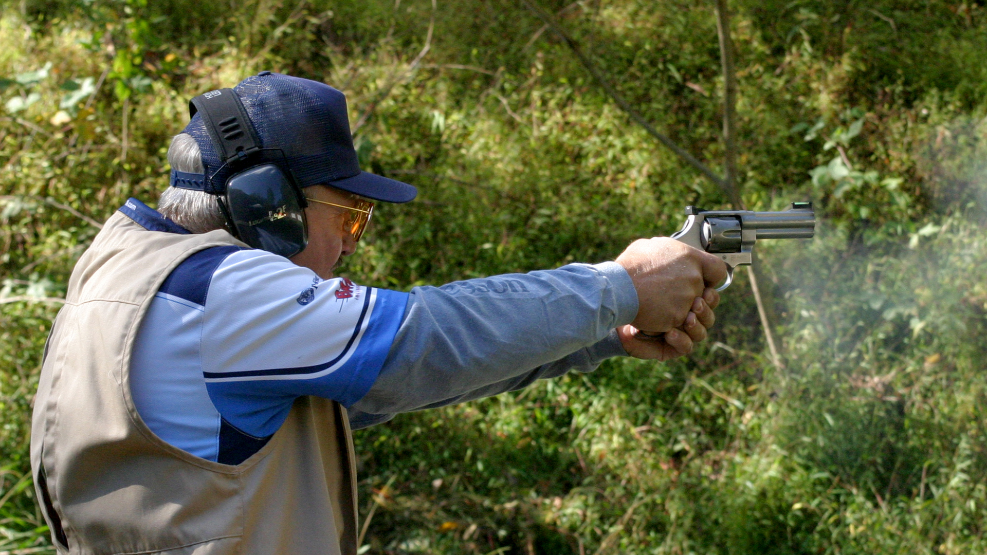 Jerry Miculek with revolver